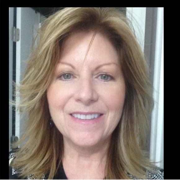 Meet your Posher 2nd listing. (First listing is Full) - Picture 8 of 9